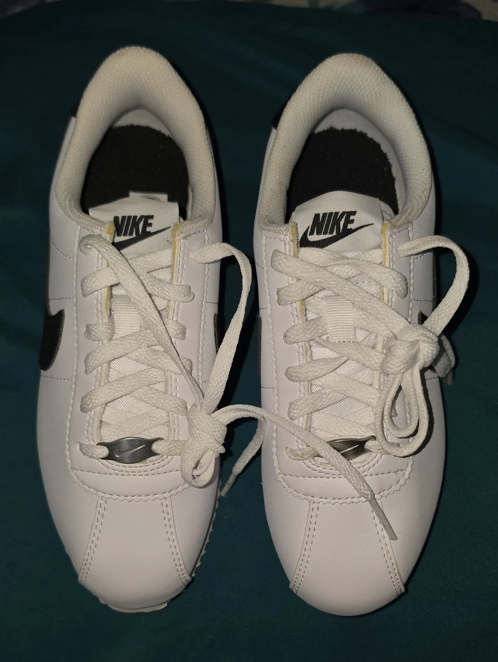 Kids Nike White Sneakers with Black Swoosh Size 2.5y